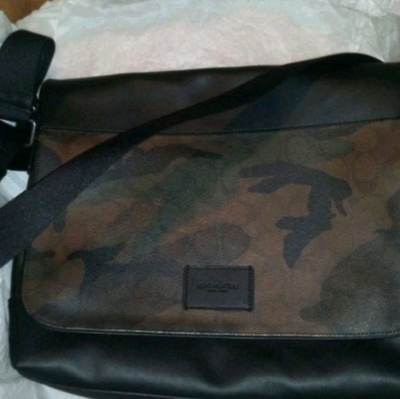 Coach Messenger Bag - Picture 1 of 4